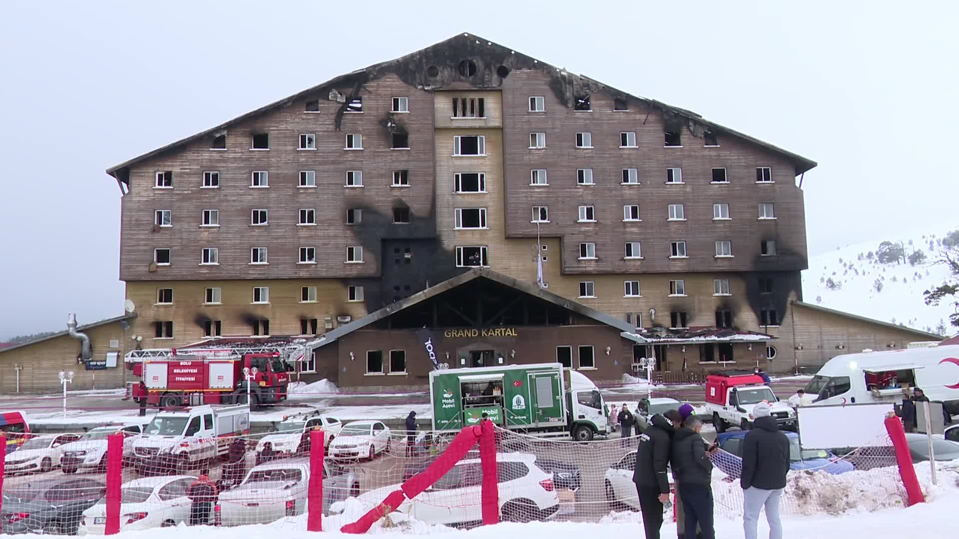 Kartalkaya otel yangını faciasında AFAD ekiplerinin çalışması sona erdi, Jandarma ekipleri ise çalışmalarını sürdürüyor