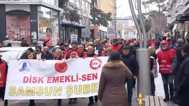 Samsun'da emekli sendikaları: "Kayıp olan 5.5 çeyrek altın kimlerin cebine girdi?"