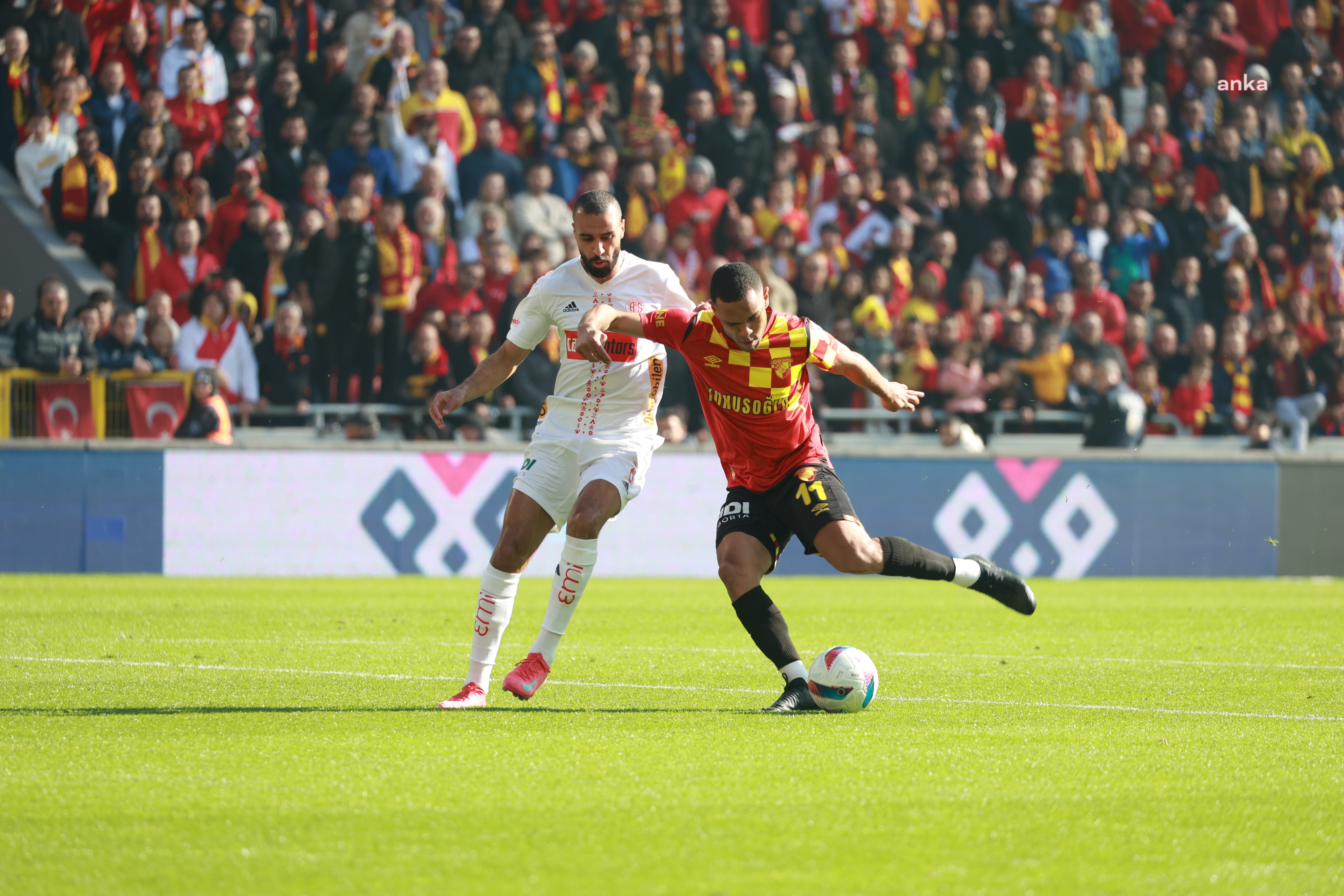 Göztepe, Onvo Antalyaspor'u 1-0 mağlup etti