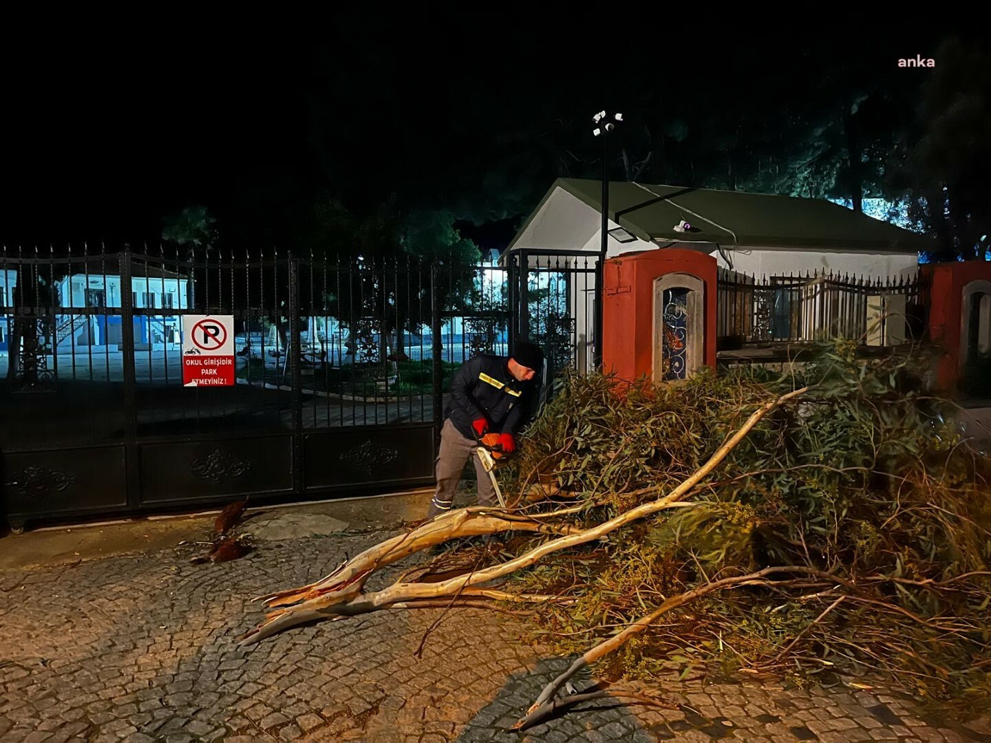 Bodrum Belediyesi ekipleri, meteorolojik uyarıların ardından teyakkuza geçti