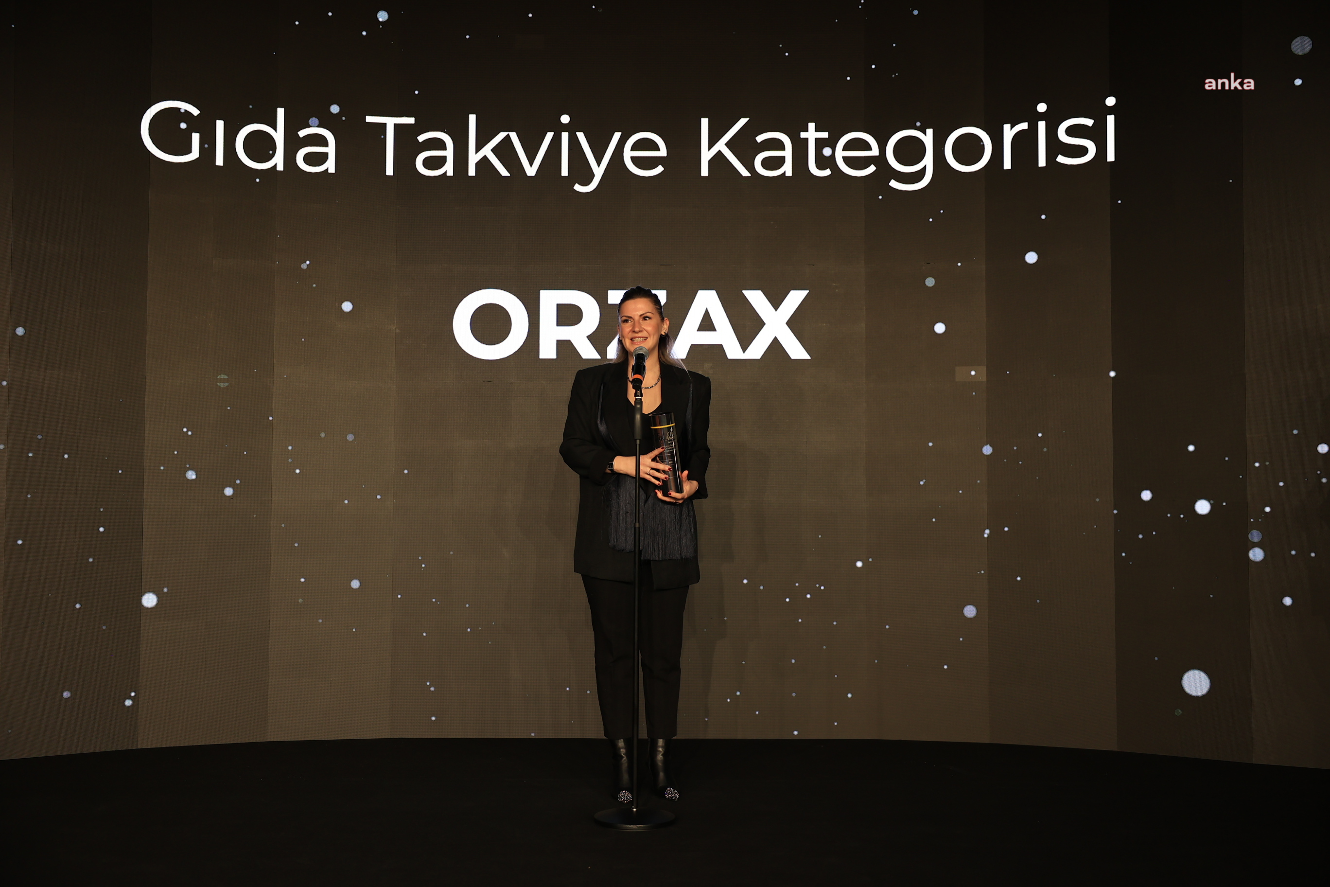 Orzaks İlaç, The ONE Awards’ta üçüncü kez “Yılın İtibarlı Markası” seçildi