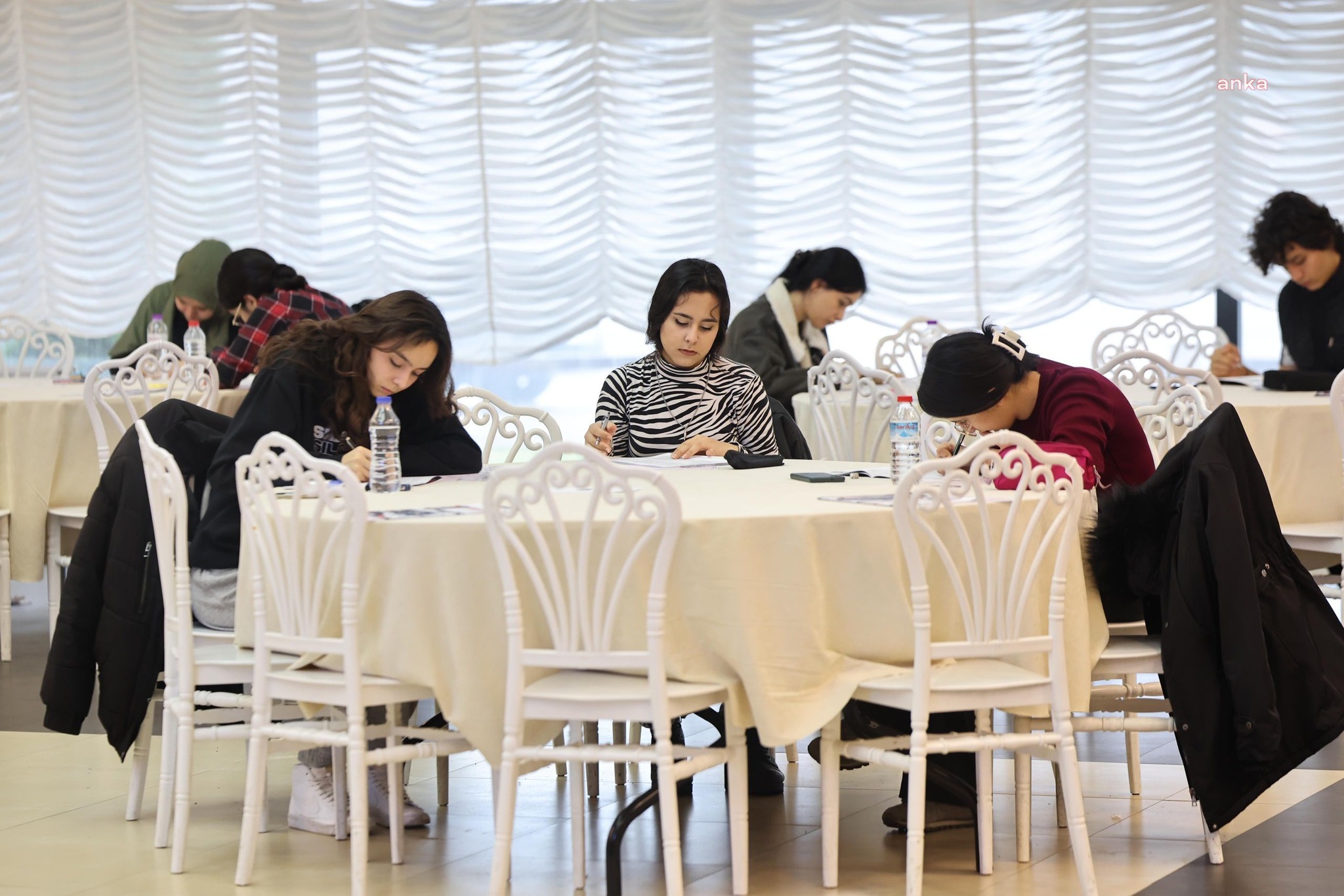 Merkezefendi Belediyesi, öğrencilere yönelik deneme sınavları düzenliyor