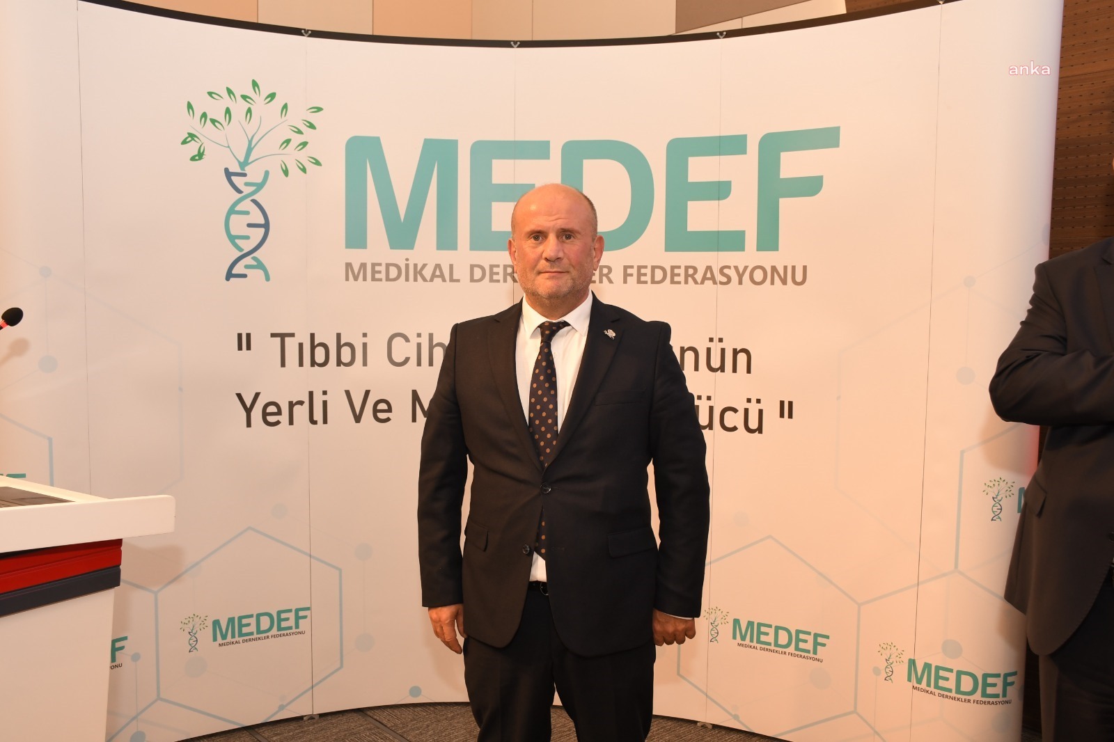 Yerli tıbbi cihaz üreticileri çare arıyor… MEDEF Başkanı Dr. Aydemir: “Merdiven altı üretim, ithal ürünlere ayrımcılık, enflasyon, sut fiyatları baskısı altında yok oluyoruz”