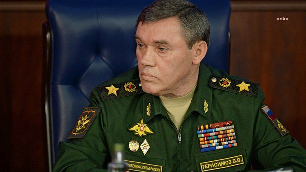 Rusya Genelkurmay Başkanı Gerasimov: “Suriye’nin devlet statüsünün fiilen yok olması, bölgedeki durum değişimini gösteren en önemli faktör” 