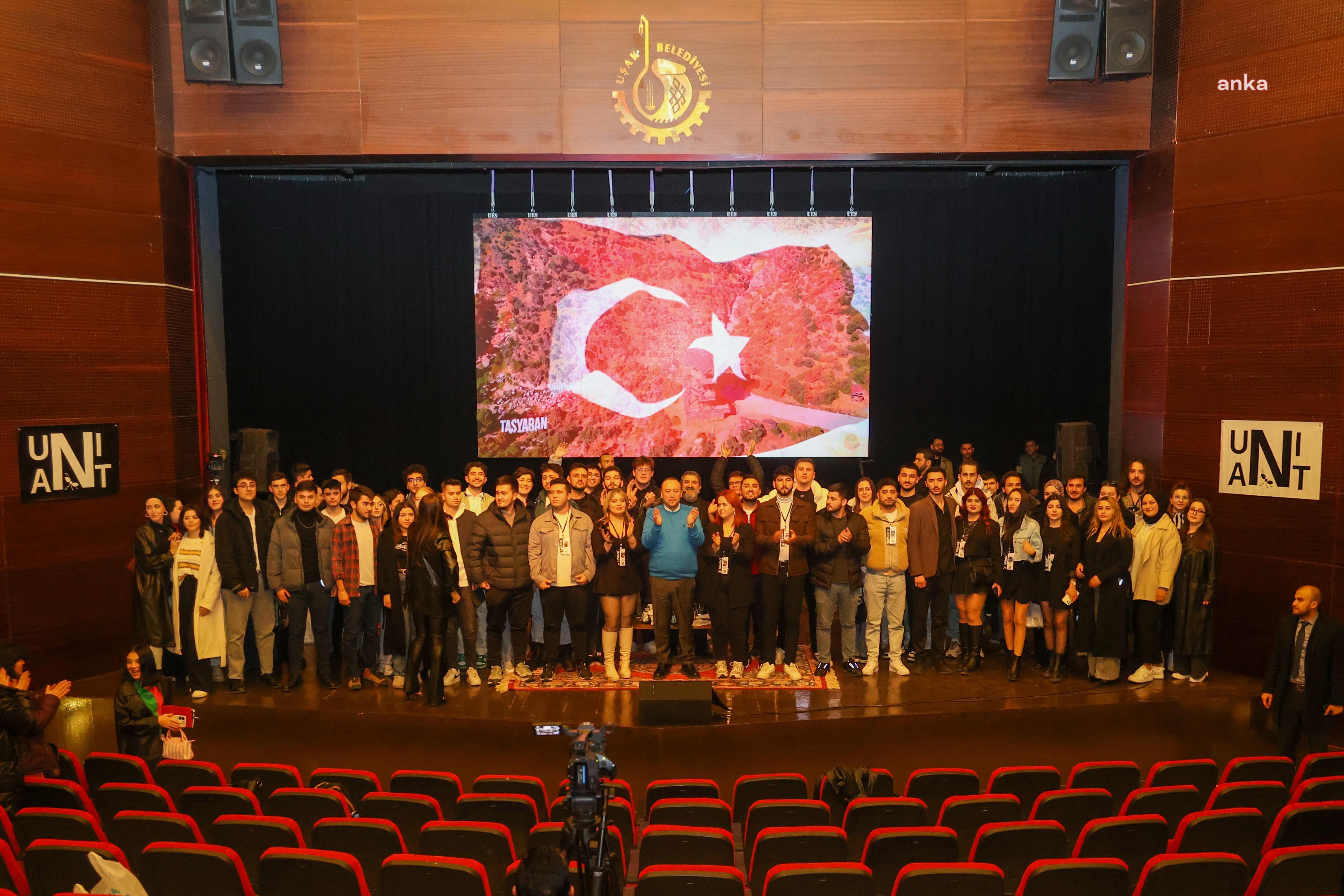 Uşak Belediye Başkanı Yalım, gençlerin sorularını yanıtladı