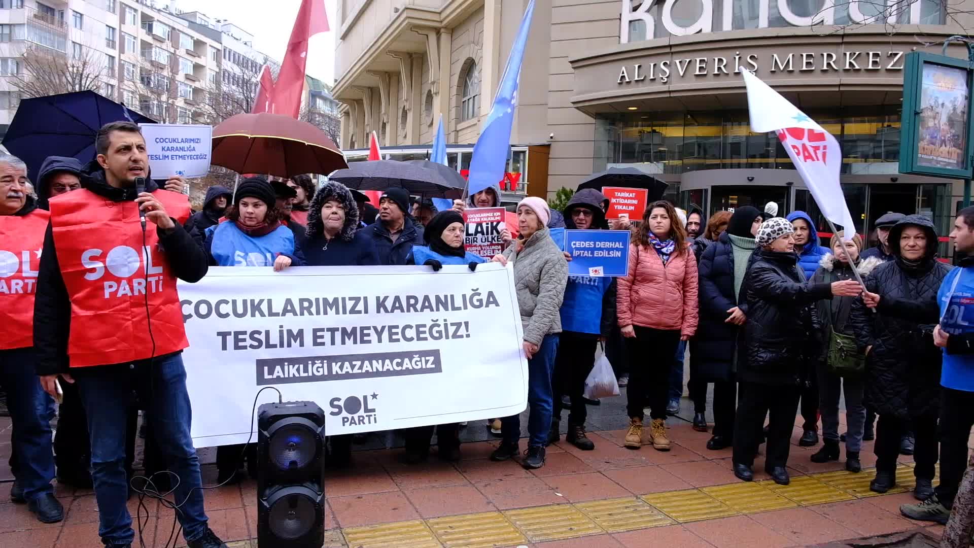 Eskişehir’de yaşanan taciz iddiasına tepkiler büyüyor: “Haber olmasaydı tutuklanır mıydı?”