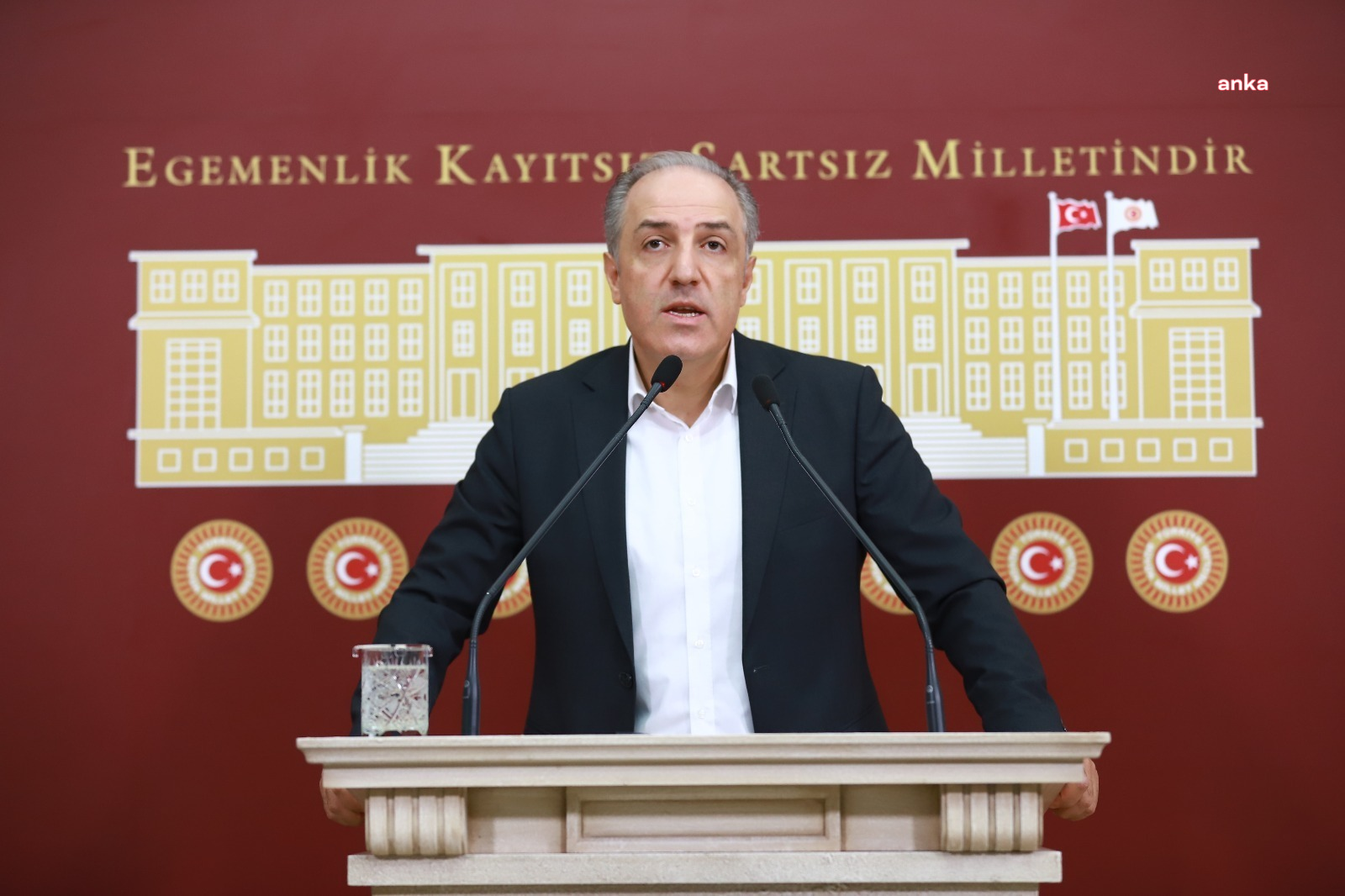 DEVA Partisi İstanbul Milletvekili Mustafa Yeneroğlu partisinden istifa etti