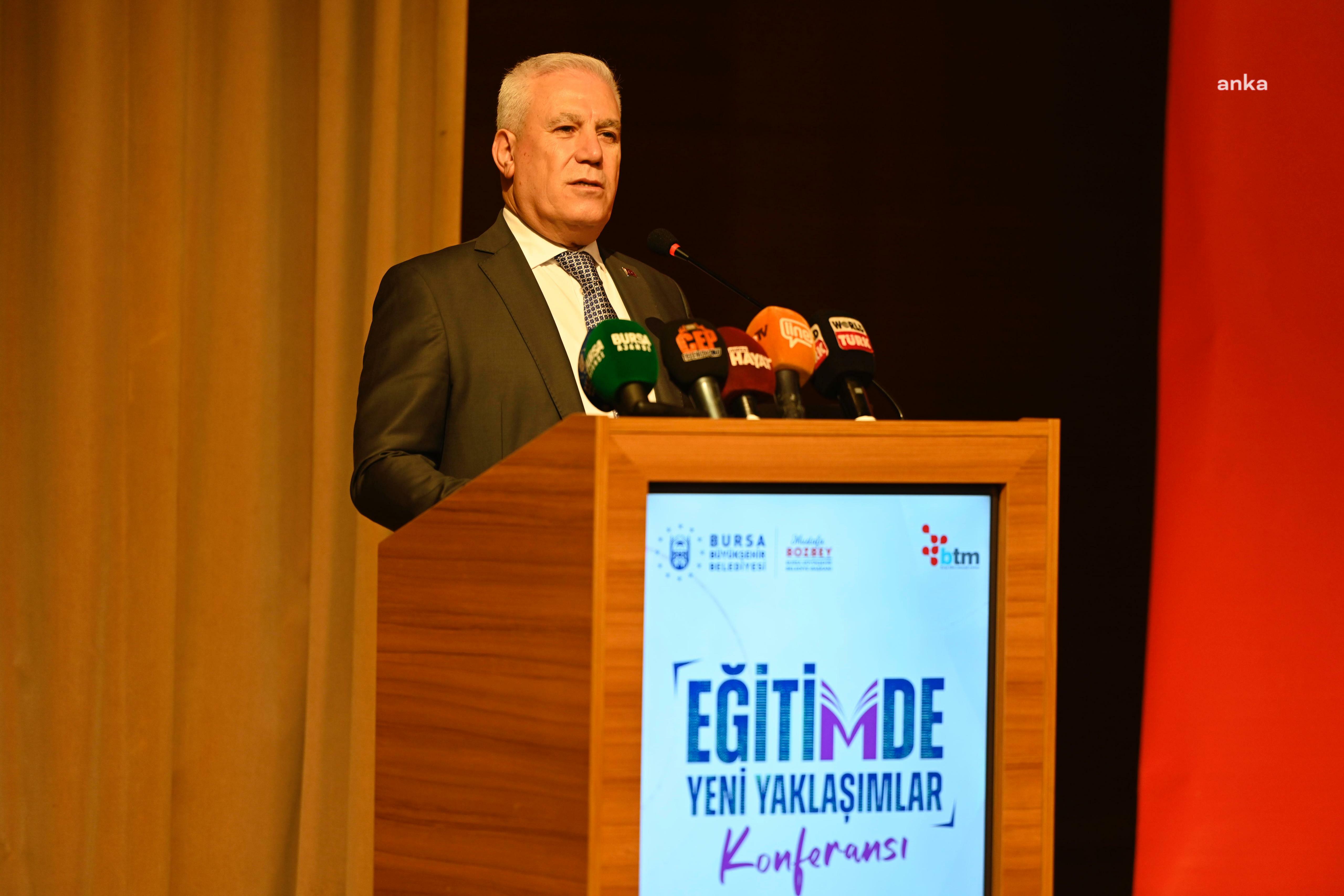 Bursa Büyükşehir Belediyesi’nden “Eğitimde Yeni Yaklaşımlar” konferansı