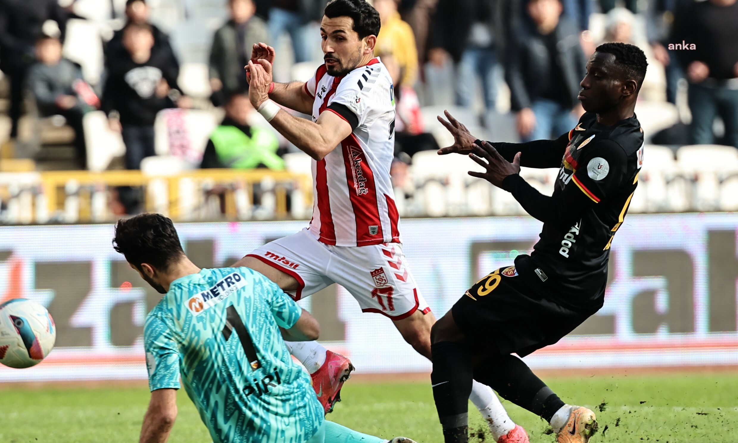 Sivasspor, konuk ettiği Kayserispor'u 5-2 mağlup etti