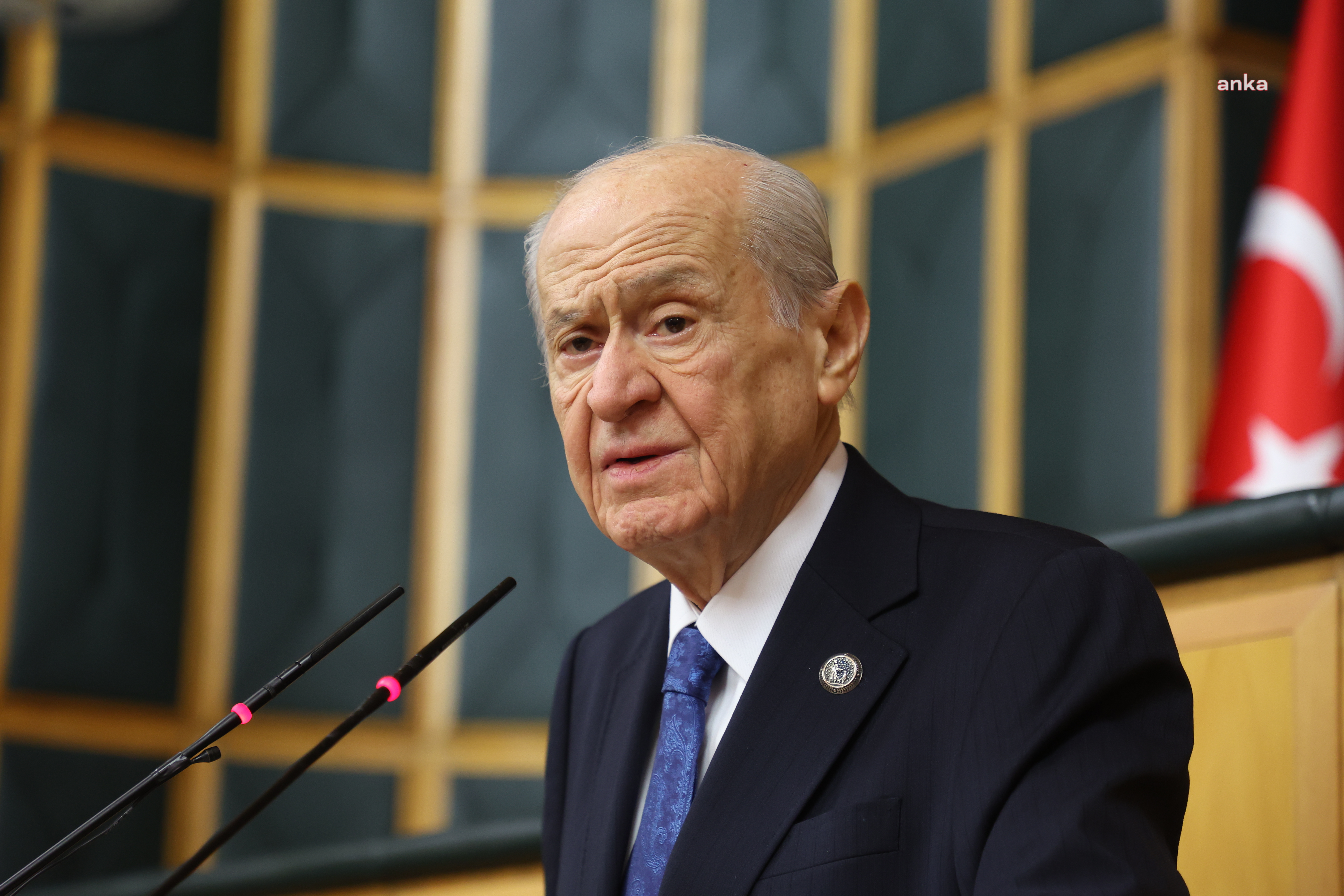 Bahçeli: "Ogün Altıparmak’ın vefatından duyduğum derin teessürü ifade ediyor, merhuma Cenab-ı Allah’tan rahmet diliyorum"