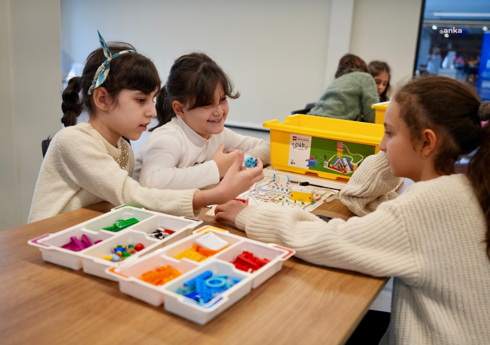 Kartal Belediyesi’nin Maker Eğitimleri, Makine Hangar’da başladı