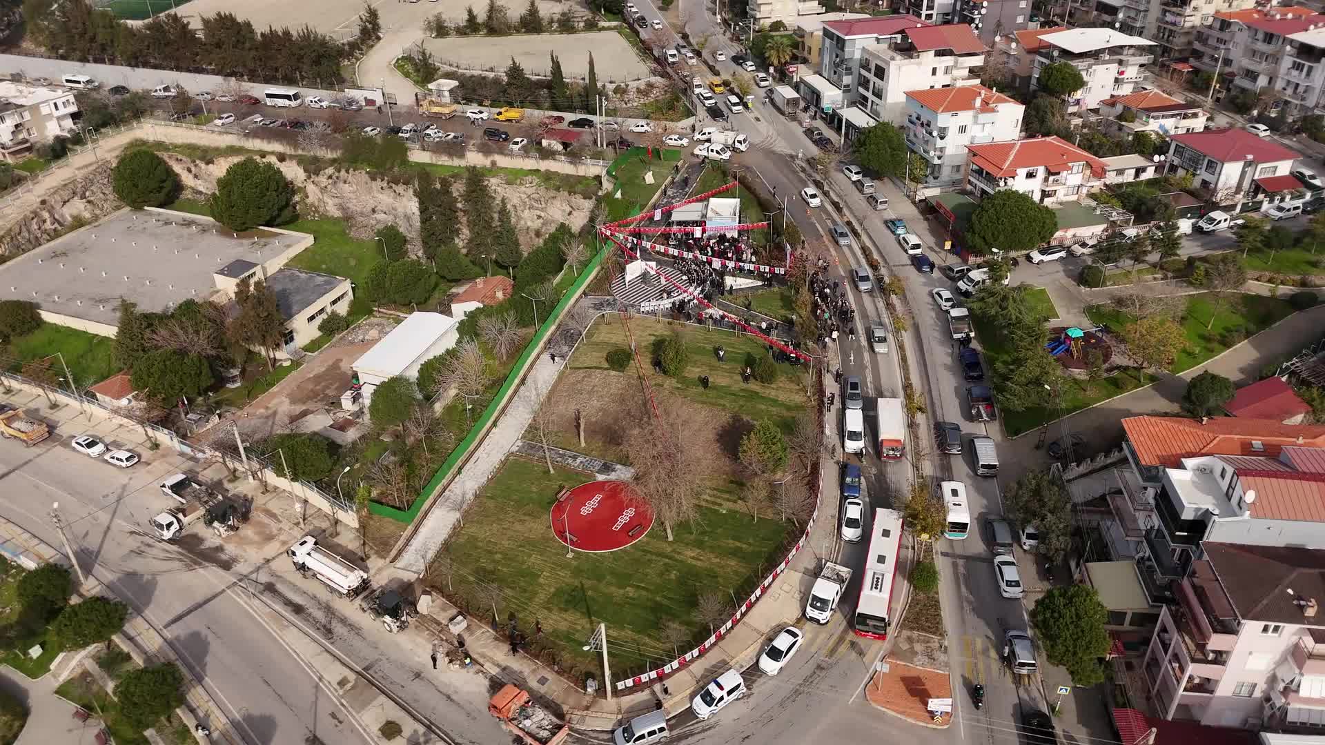 Bornova Belediyesi KKTC Parkı açıldı... Denktaş: "Bizi birbirimizden koparmak mümkün değil"