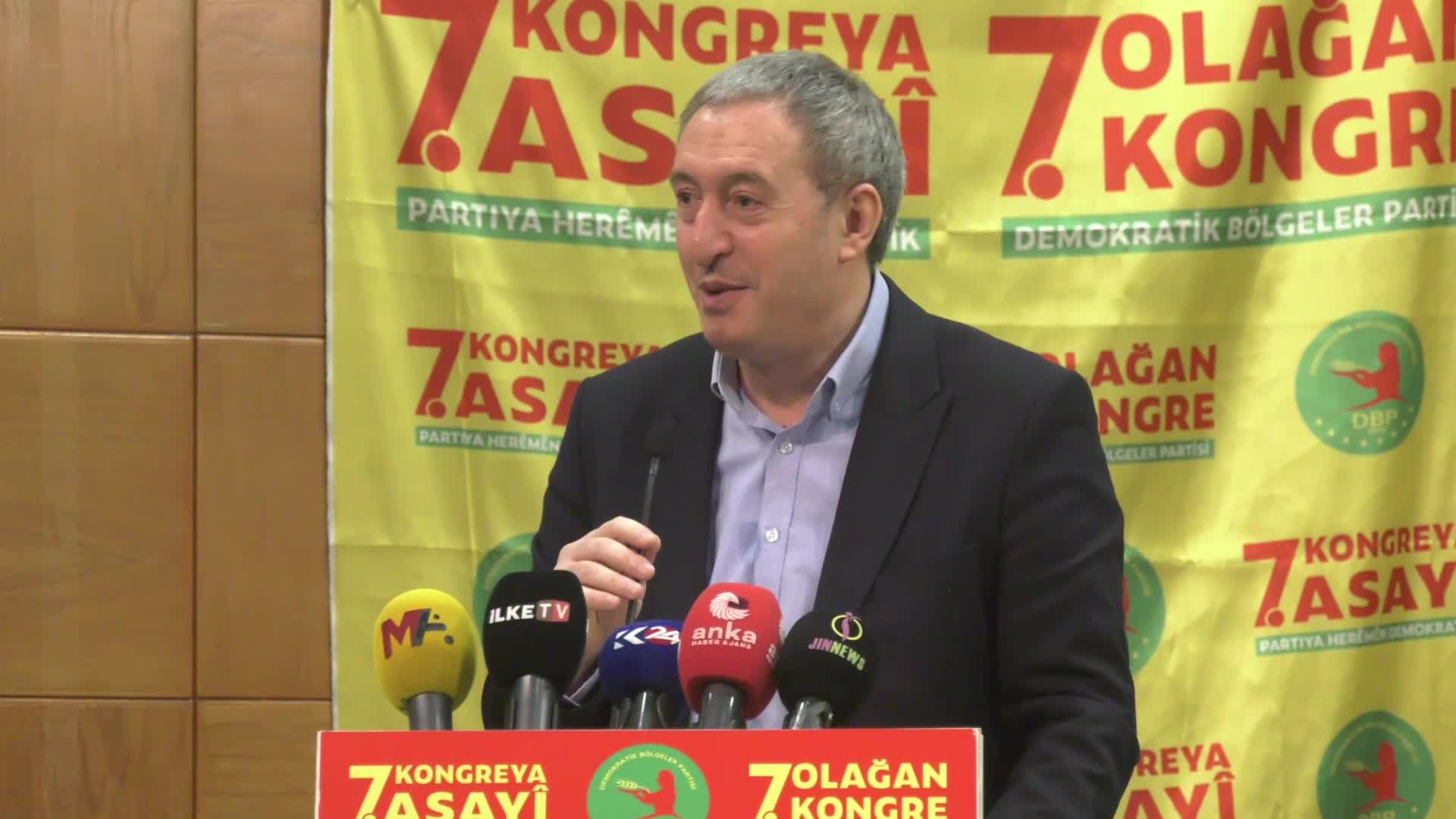 DEM Parti Eş Genel Başkanı Bakırhan'dan Erdoğan’a: “Mesele Kürtlerle ilgili değilse üç dönemdir Mardin’de kendi iradesini seçen halka neden kayyum atıyorsunuz?”